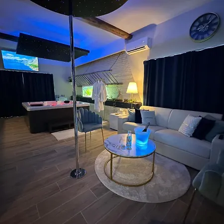 Au Domaine Du Predieu Holiday home Crecy-sur-Serre